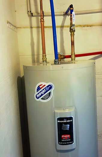 https://thornliehotwater.com.au/uploads/2025/06/electric-hot-water-system-32554.jpg