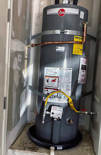 https://thornliehotwater.com.au/uploads/2025/06/electric-hot-water-system-32635.jpg