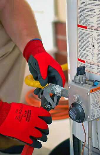 https://thornliehotwater.com.au/uploads/2025/06/hot-water-servicing-32050.jpg
